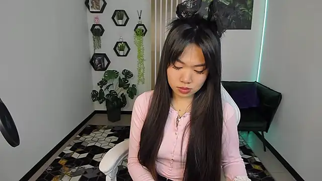 LunaPurrr online show from 13, 10, 2025