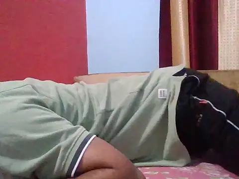 Snapshot of creativecommin chatting on 21, 10, 2025 creativecommin online show from 21, 10, 2025