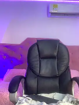 Velveet x online show from 10, 11, 2025