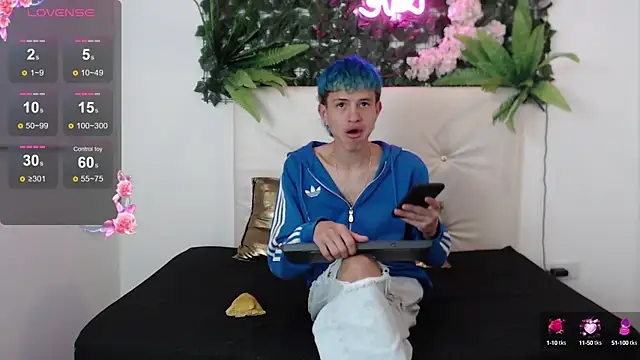 Snapshot of iam_lukas__ chatting on 5, 10, 2025 iam lukas online show from 5, 10, 2025