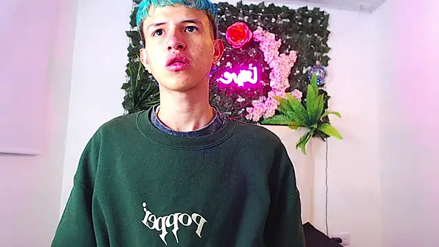 Snapshot of iam_lukas__ chatting on 14, 10, 2025 iam lukas online show from 14, 10, 2025