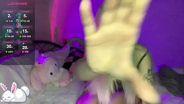 Elaincutee online show from 24, 9, 2025