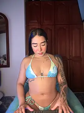 KaditaNavarro online show from 8, 11, 2025