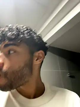 Snapshot of RaphaelDufort chatting on 14, 11, 2025 RaphaelDufort online show from 14, 11, 2025