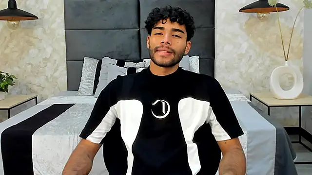 Snapshot of RaphaelDufort chatting on 16, 11, 2025 RaphaelDufort online show from 16, 11, 2025