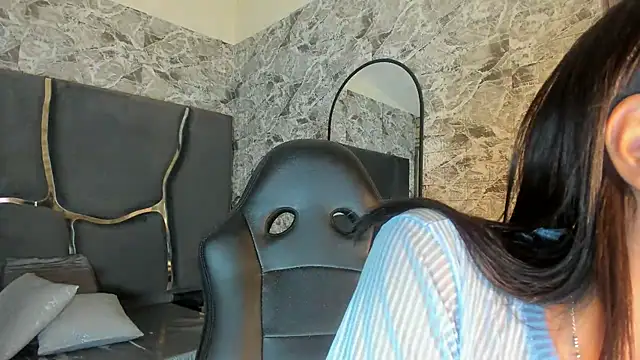 KathaMyer online show from 6, 11, 2025