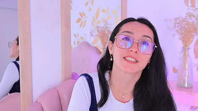 Snapshot of Ginevra_esposito chatting on 9, 10, 2025 Ginevra esposito online show from 9, 10, 2025