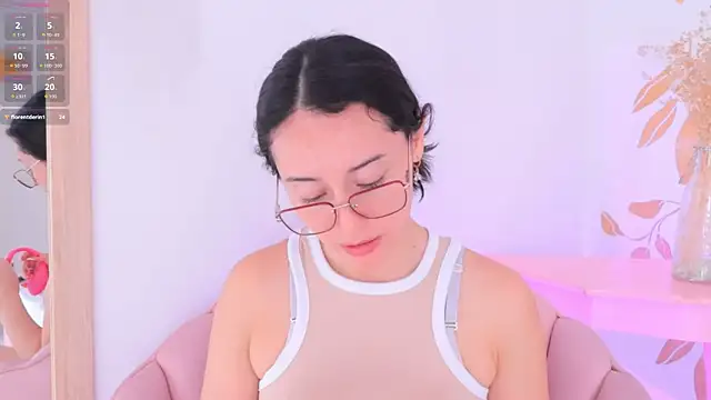 Snapshot of Ginevra_esposito chatting on 5, 11, 2025 Ginevra esposito online show from 5, 11, 2025