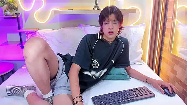 Snapshot of Dan_Copers chatting on 17, 10, 2025 Dan Copers online show from 17, 10, 2025