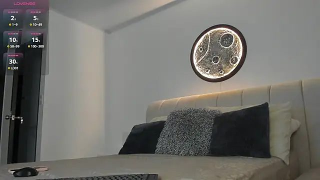 Snapshot of victoriia_rose chatting on 15, 9, 2025 victoriia rose online show from 15, 9, 2025