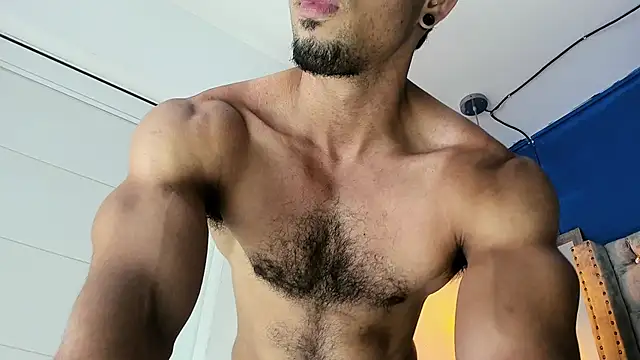 latinhotmuscle online show from 5, 3, 2026