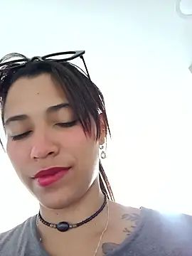 Vikyvoyeur online show from 2, 3, 2026