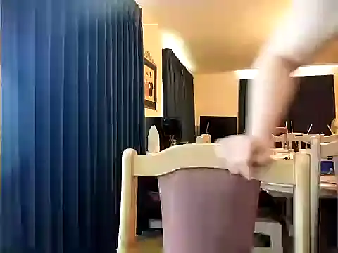 StrawberryBels online show from 15, 10, 2025