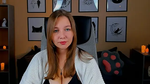 VivianGutierrez online show from 4, 10, 2025