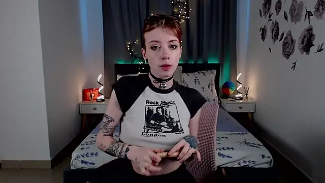 AveryLia online show from 15, 9, 2025