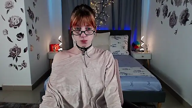AveryLia online show from 28, 9, 2025