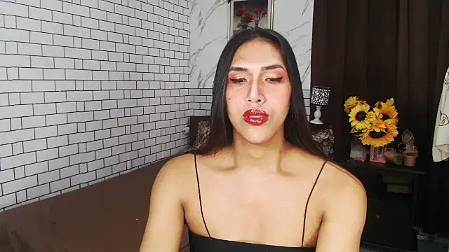 Latinahugecock online show from 6, 10, 2025