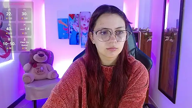 AlanaGarcia19 online show from 2, 2, 2026