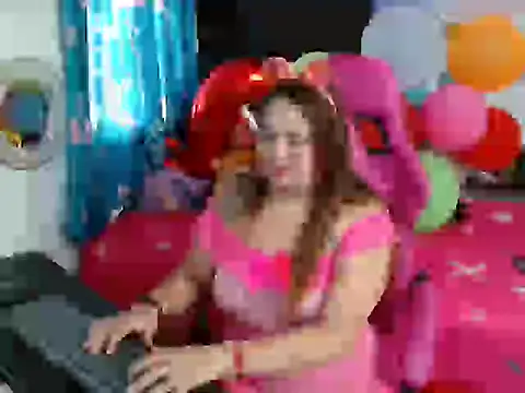 Snapshot of rous-kinky chatting on 17, 9, 2025 rous-kinky online show from 17, 9, 2025