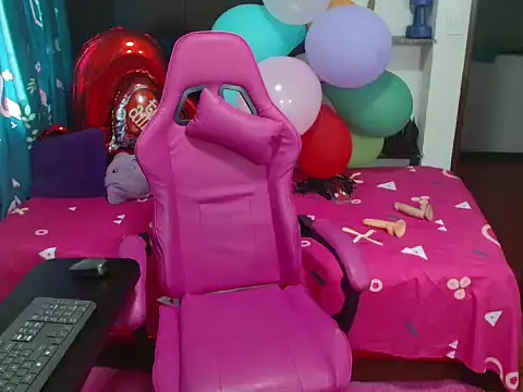 Snapshot of rous-kinky chatting on 24, 9, 2025 rous-kinky online show from 24, 9, 2025