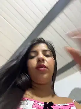 Isaa-Sweet online show from 15, 3, 2026