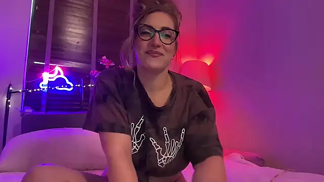 Snapshot of MistresssX chatting on 11, 10, 2025 MistresssX online show from 11, 10, 2025