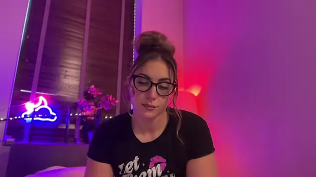 Snapshot of MistresssX chatting on 15, 10, 2025 MistresssX online show from 15, 10, 2025