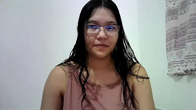 Naia Stant online show from 7, 2, 2026