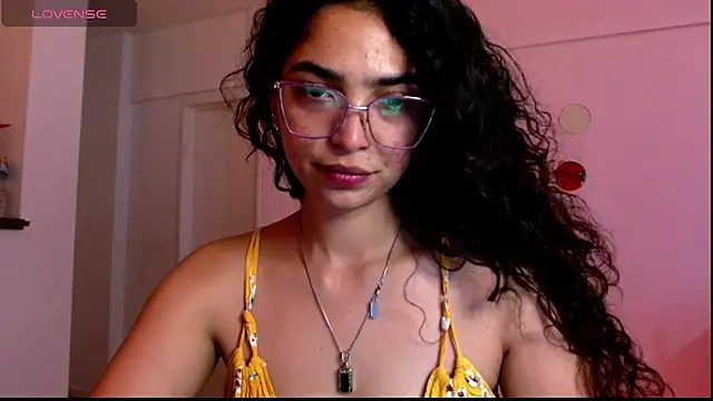 Ariagal online show from 5, 11, 2025