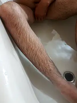 Snapshot of Mm7oon_bnat chatting on 13, 12, 2025 Mm7oon bnat online show from 13, 12, 2025