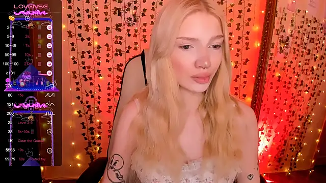 AnyaTaylor  online show from 17, 3, 2026