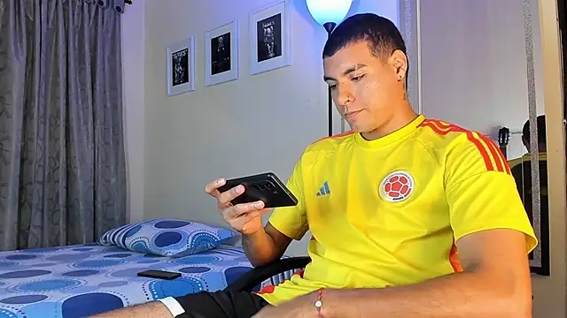 TeamPorn 19 online show from 20, 11, 2025