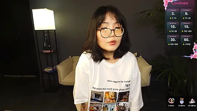 Erikawai online show from 18, 9, 2025