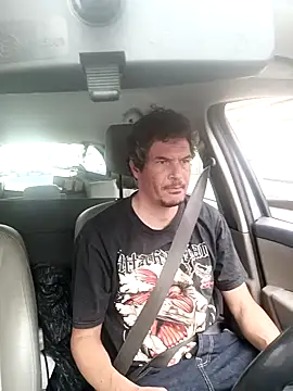 Snapshot of twitshe chatting on 19, 10, 2025 twitshe online show from 19, 10, 2025