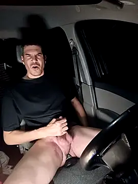 Snapshot of twitshe chatting on 16, 11, 2025 twitshe online show from 16, 11, 2025