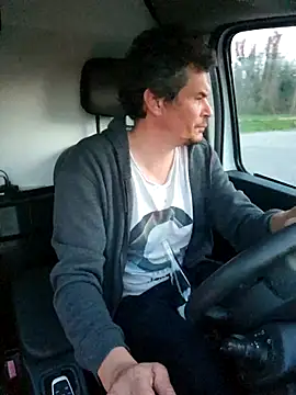 Snapshot of twitshe chatting on 24, 2, 2026 twitshe online show from 24, 2, 2026