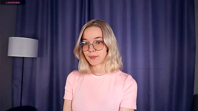 EdaKirkIin online show from 3, 11, 2025