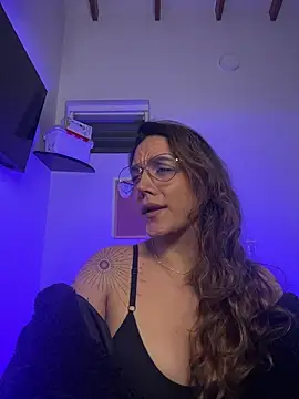 Sophia House  online show from 24, 10, 2025