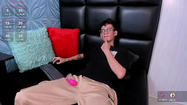 LittleMax23 online show from 8, 11, 2025