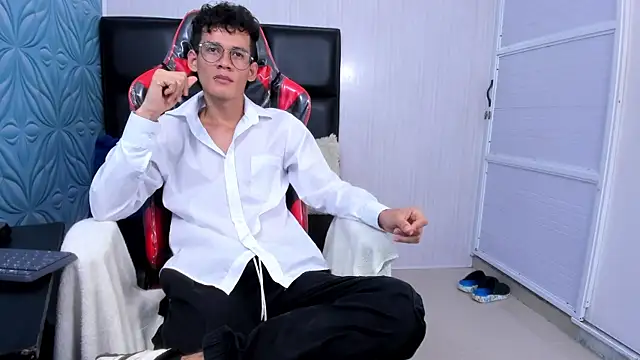 LittleMax23 online show from 13, 11, 2025