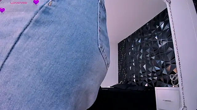 ChannelWhite  online show from 10, 3, 2026