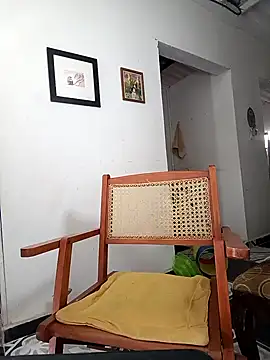 Bianca Stoonee online show from 2, 11, 2025