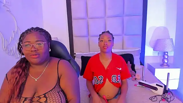 ElisabettaMonroy online show from 18, 12, 2025