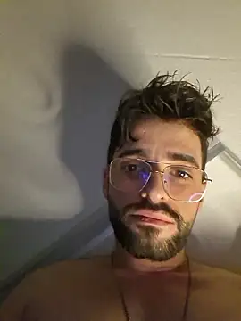 Snapshot of young_swisscouple chatting on 18, 1, 2026 young swisscouple online show from 18, 1, 2026