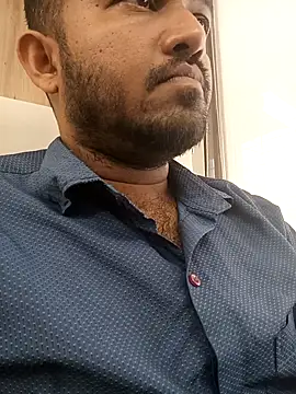 Snapshot of VJ17 chatting on 8, 11, 2025 VJ17 online show from 8, 11, 2025