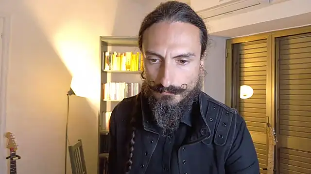 Snapshot of Mrkurt86 chatting on 9, 10, 2025 Mrkurt86 online show from 9, 10, 2025