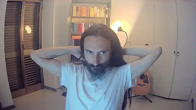 Snapshot of Mrkurt86 chatting on 25, 10, 2025 Mrkurt86 online show from 25, 10, 2025