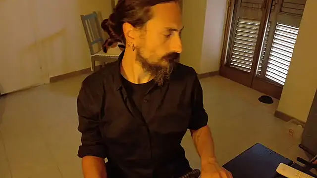 Snapshot of Mrkurt86 chatting on 20, 11, 2025 Mrkurt86 online show from 20, 11, 2025