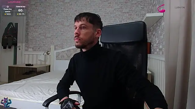 Snapshot of JonahShaw chatting on 8, 10, 2025 JonahShaw online show from 8, 10, 2025