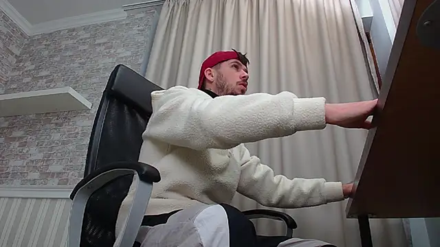 Snapshot of JonahShaw chatting on 12, 10, 2025 JonahShaw online show from 12, 10, 2025